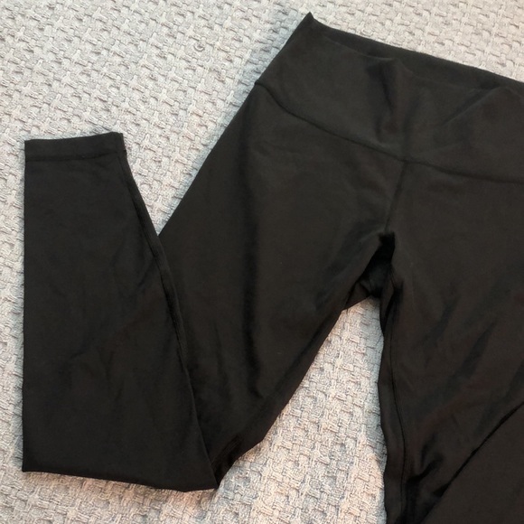 lululemon leggings 🖤 - Picture 3 of 5